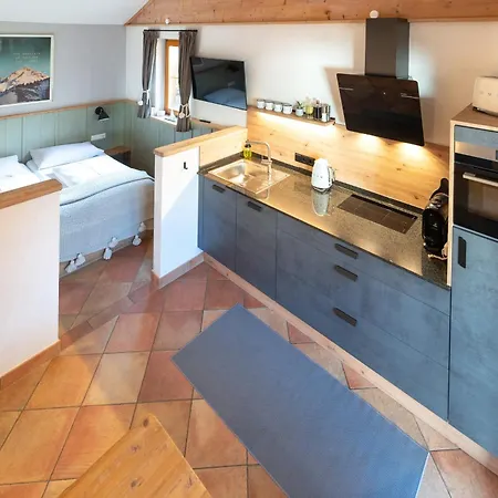 Dorfchalets - Erni Inkl Tauern Therme Eintritt & Sommerkarte * Капрун