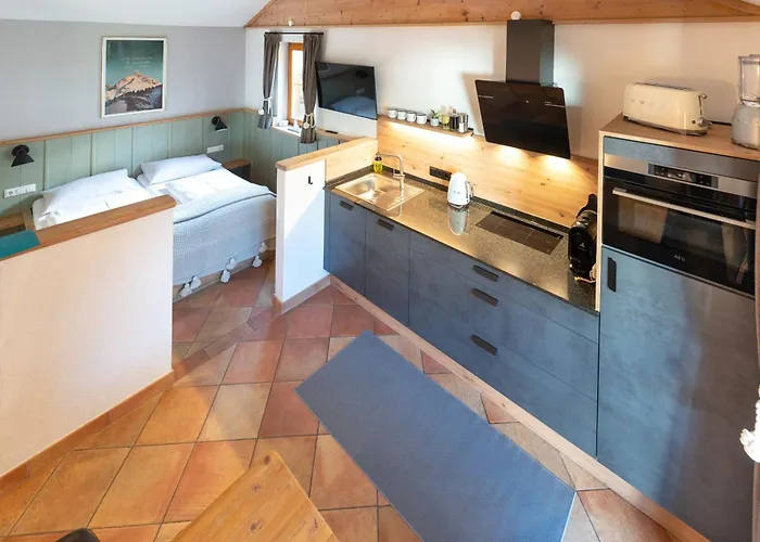 Dorfchalets - Erni Inkl Tauern Therme Eintritt & Sommerkarte * カプルーン